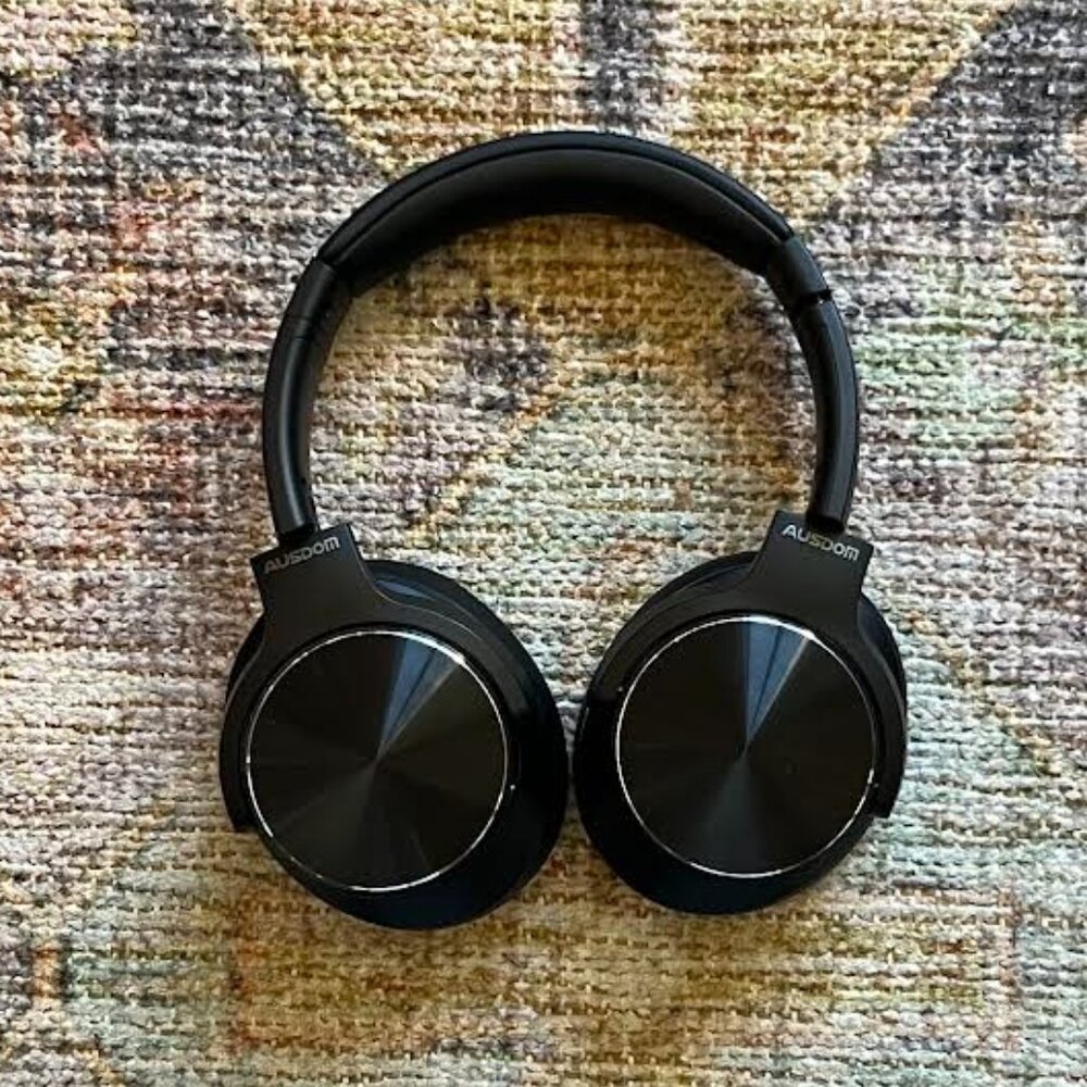 Noise Cancelling Wireless Headphones